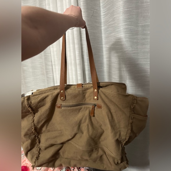 SEE ALL PHOTOS FOR ALL DETAILS - Picture 5 of 13